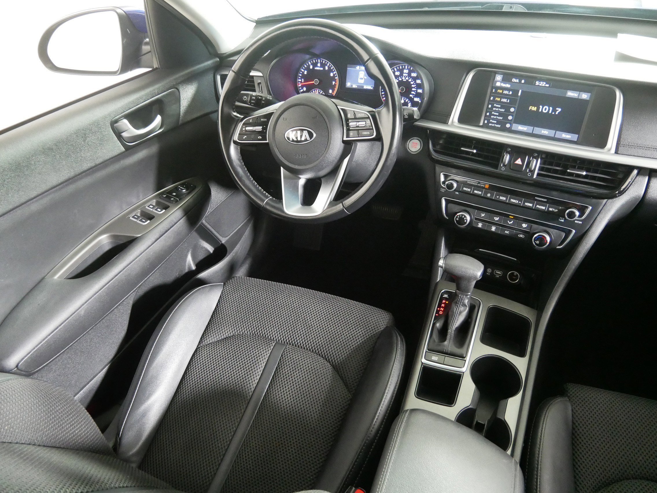 2020 Kia Optima S photo 9