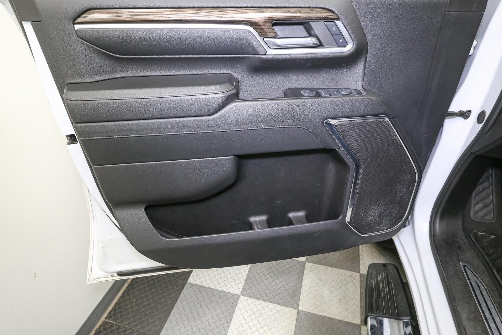 2024 Chevrolet Silverado 3500HD LT photo 30