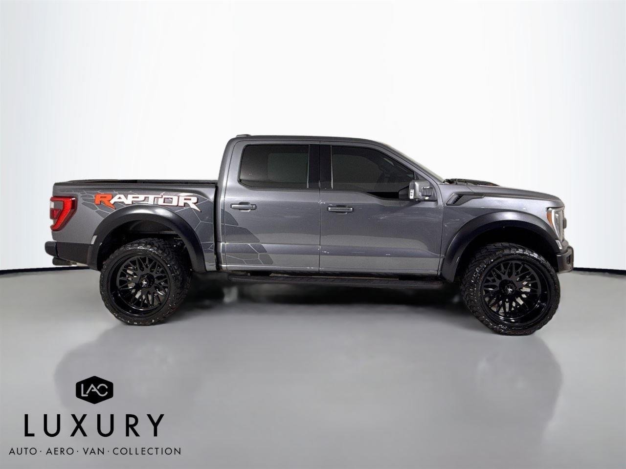 2023 Ford F-150 Raptor photo 3