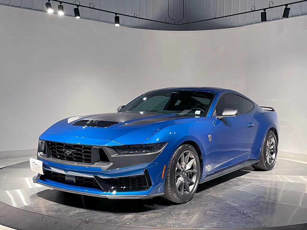 2024 Ford Mustang Dark Horse photo 2