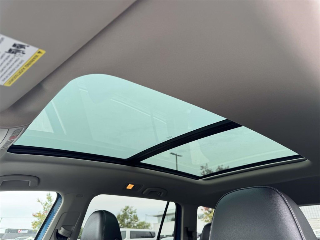 2019 Volkswagen Atlas SEL Premium photo 3