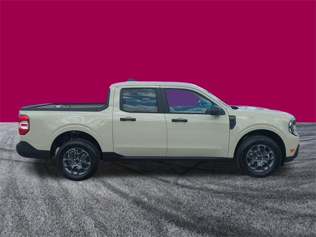 2025 Ford Maverick XLT photo 2