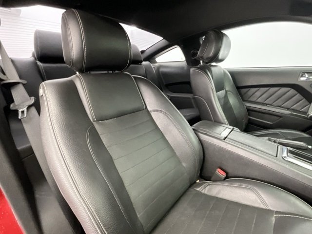 2012 Ford Mustang GT Premium photo 12