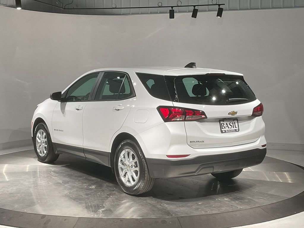 2023 Chevrolet Equinox LS photo 8