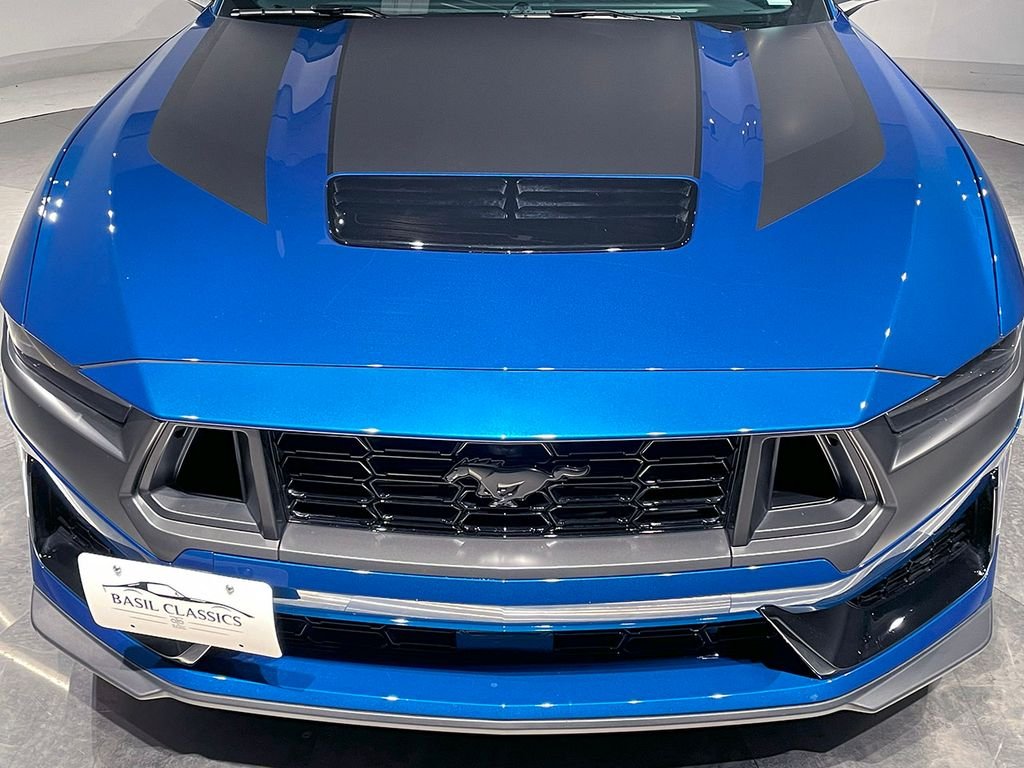 2024 Ford Mustang Dark Horse photo 4