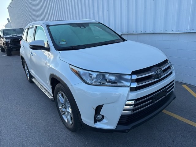 2019 Toyota Highlander Limited photo 2