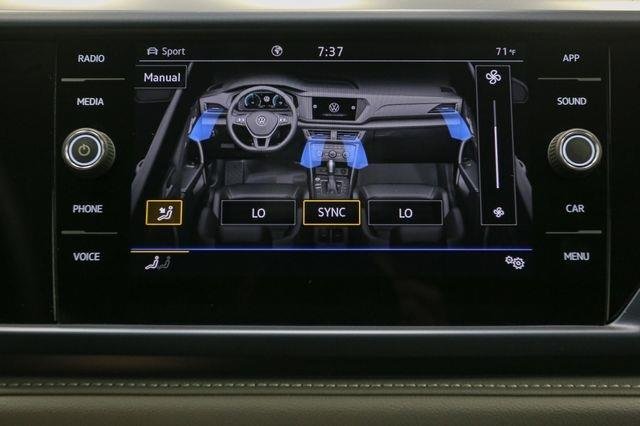 2024 Volkswagen Taos SE photo 22