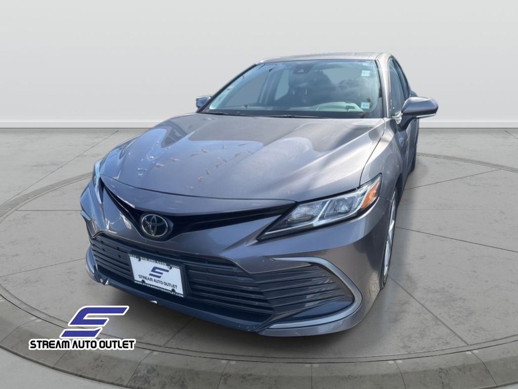 2024 Toyota Camry LE photo 2