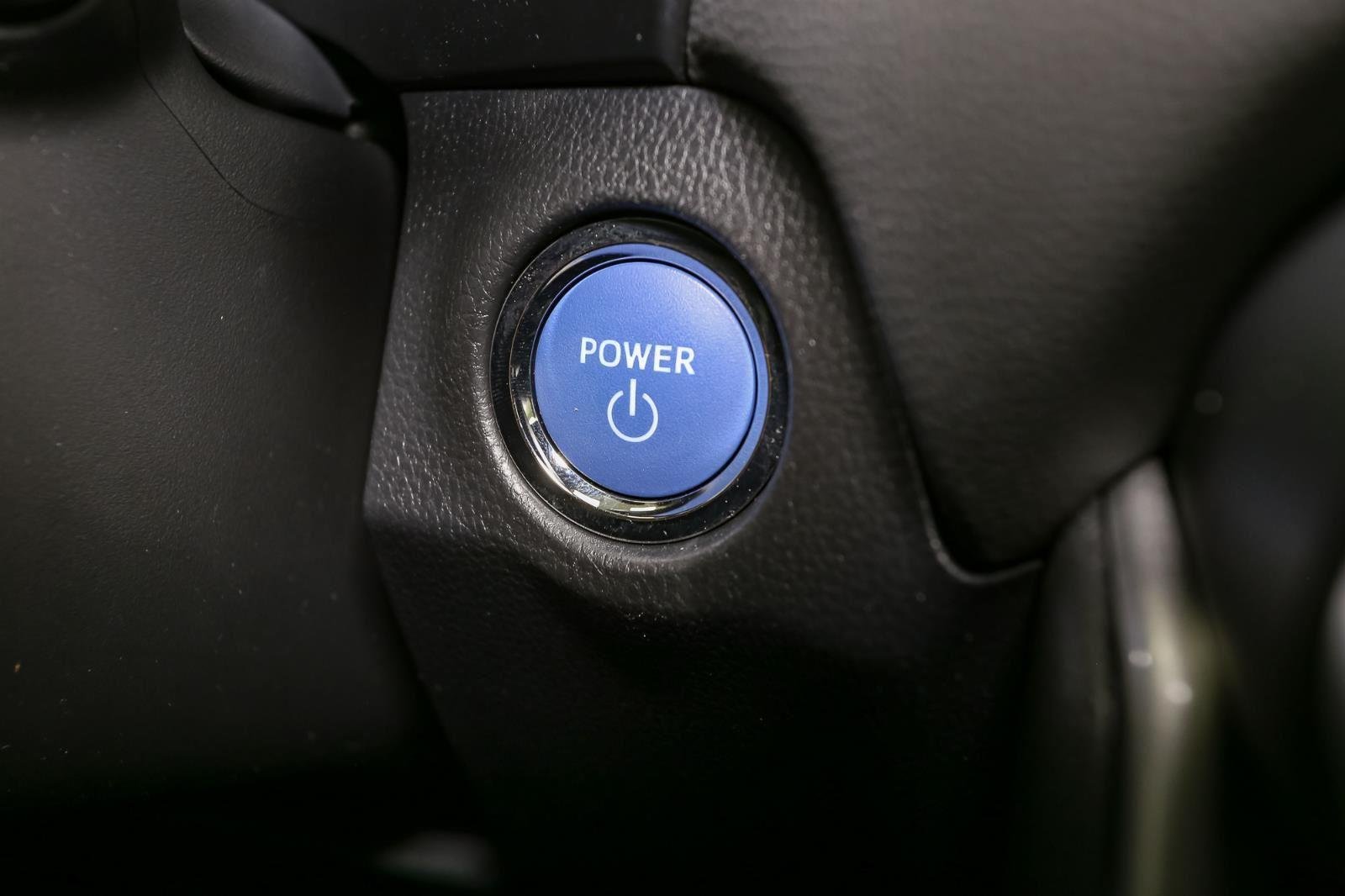 2022 Toyota RAV4 Hybrid SE photo 25