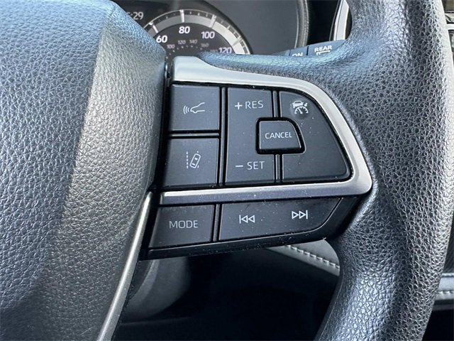 2023 Toyota Highlander L photo 21