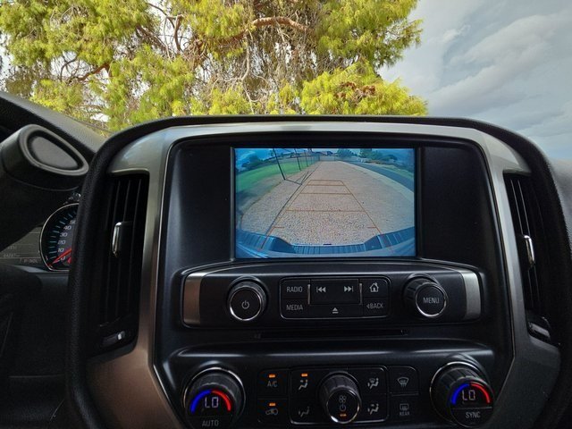 2018 Chevrolet Silverado 1500 LT photo 18