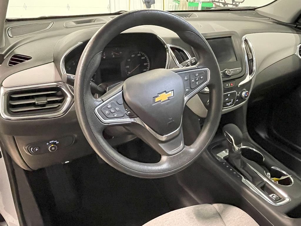 2023 Chevrolet Equinox LS photo 12
