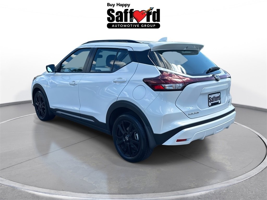 2024 Nissan Kicks SR photo 5