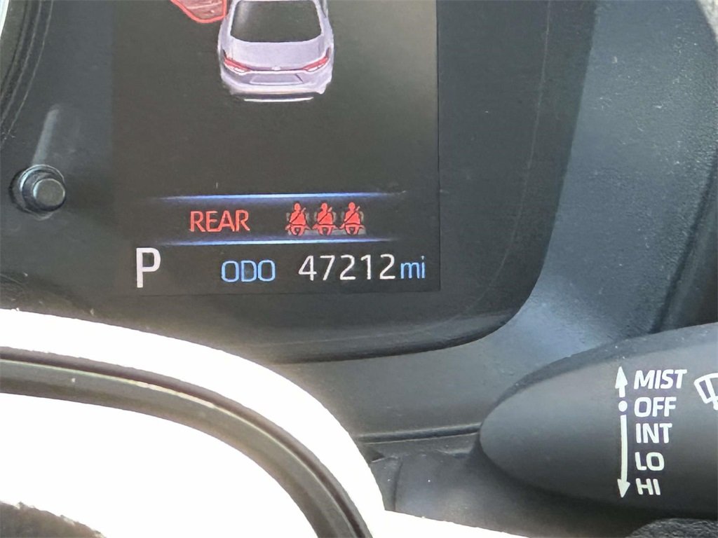 2020 Toyota Corolla LE photo 31