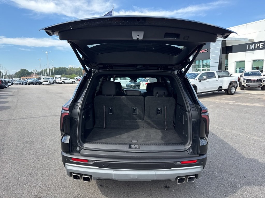 2025 Chevrolet Traverse photo 24