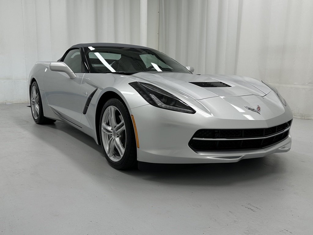 2016 Chevrolet Corvette 2LT photo 9