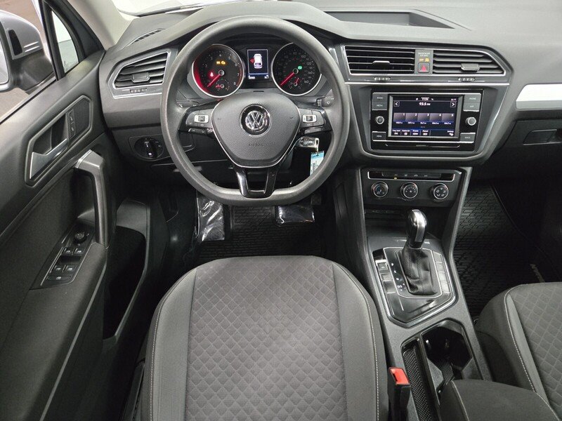 2021 Volkswagen Tiguan S photo 9