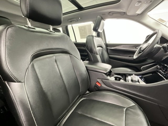 2022 Jeep Cherokee Limited 4xe photo 13