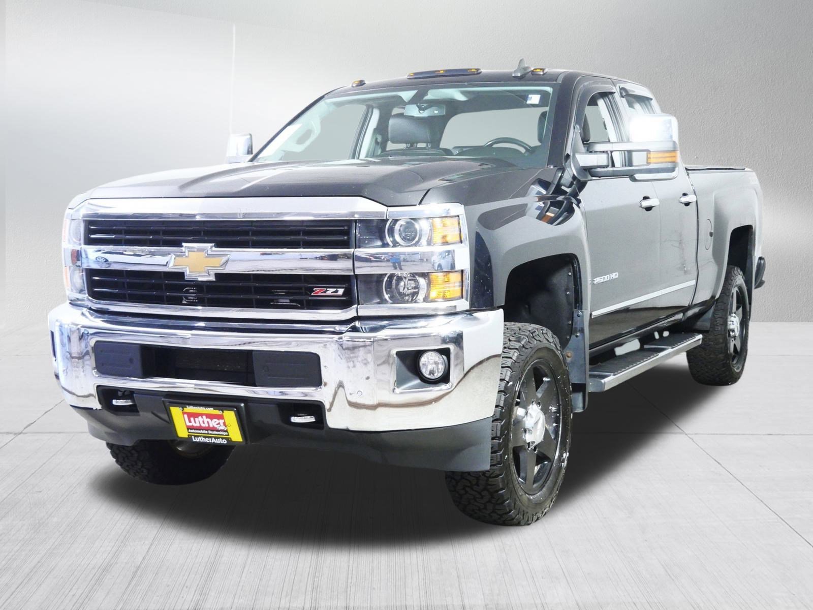 2015 Chevrolet Silverado 2500HD LTZ photo 3