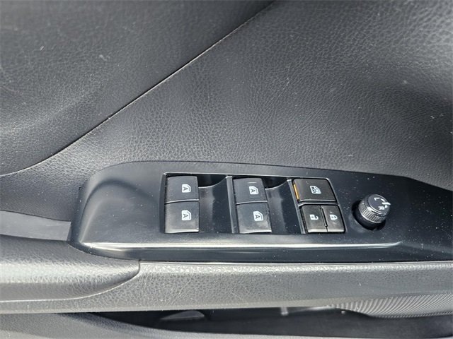 2018 Toyota Camry SE photo 17