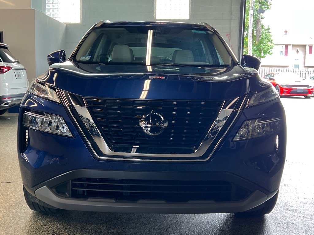 2021 Nissan Rogue SV photo 2