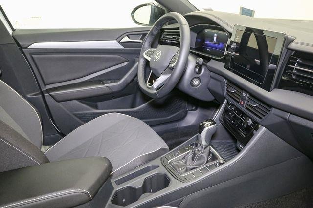2025 Volkswagen Jetta 1.5T Sport photo 10