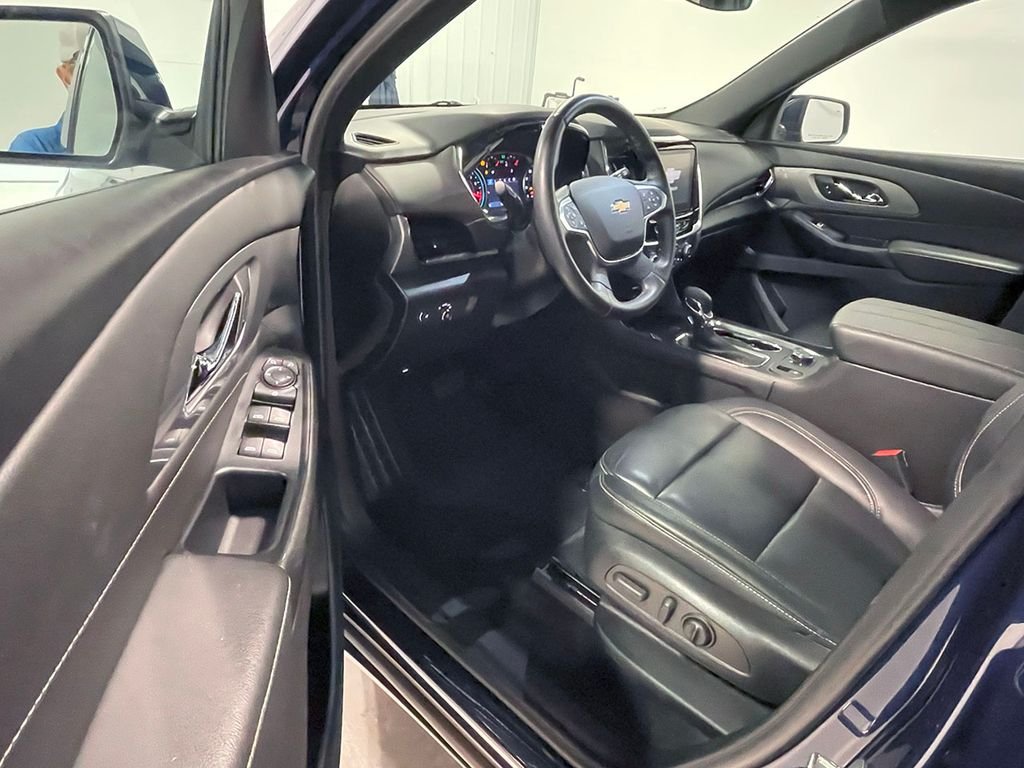 2023 Chevrolet Traverse Leather photo 12