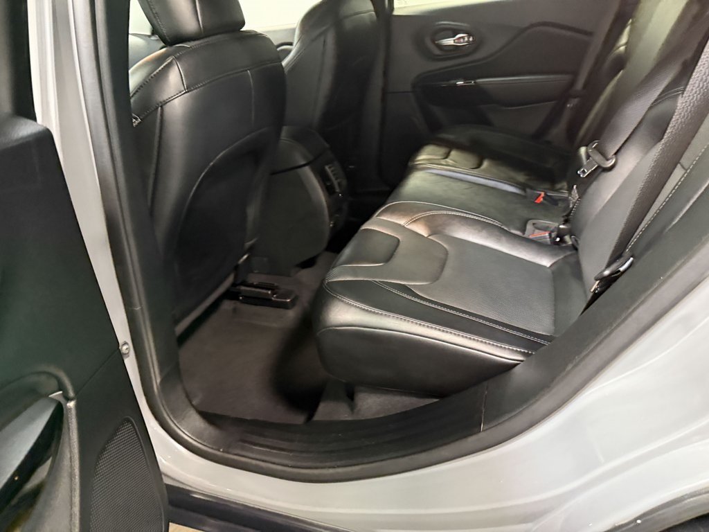 2023 Jeep Cherokee Altitude photo 40