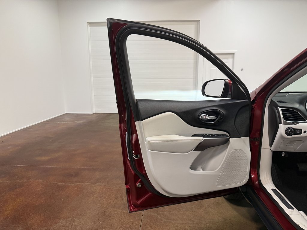 2021 Jeep Cherokee Limited photo 50