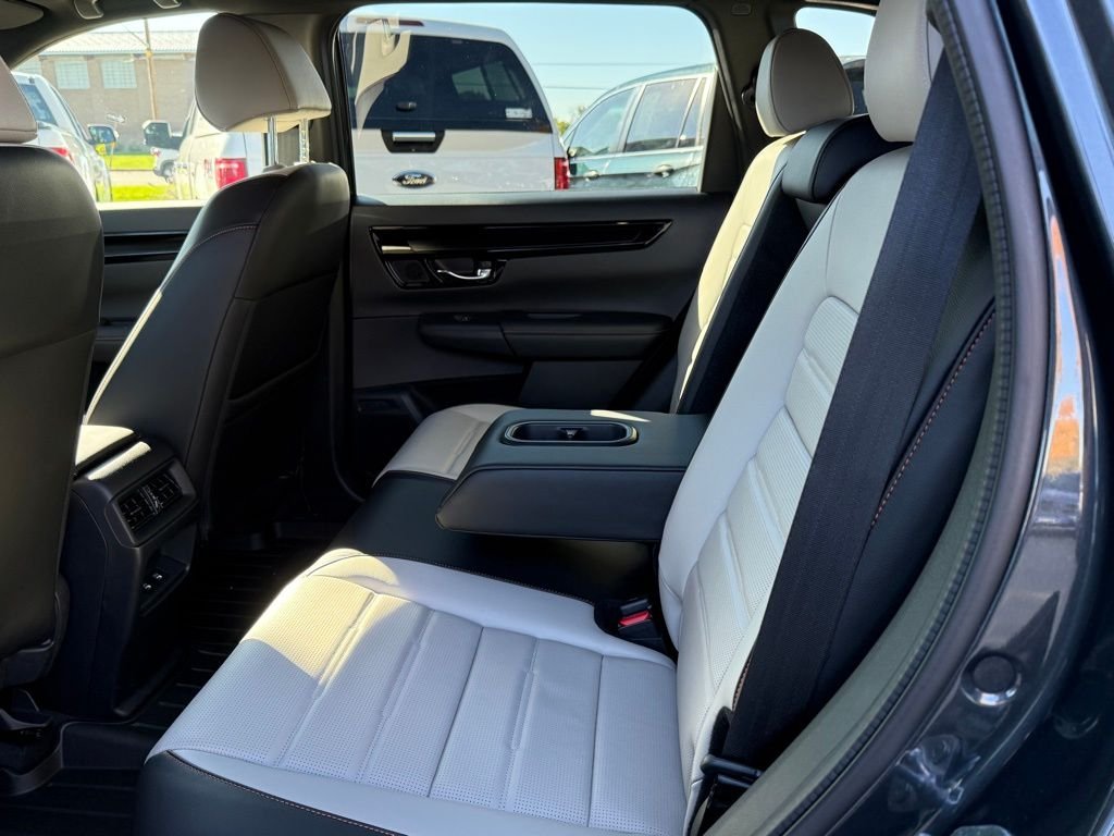 2025 Honda CR-V Hybrid Sport Touring photo 12