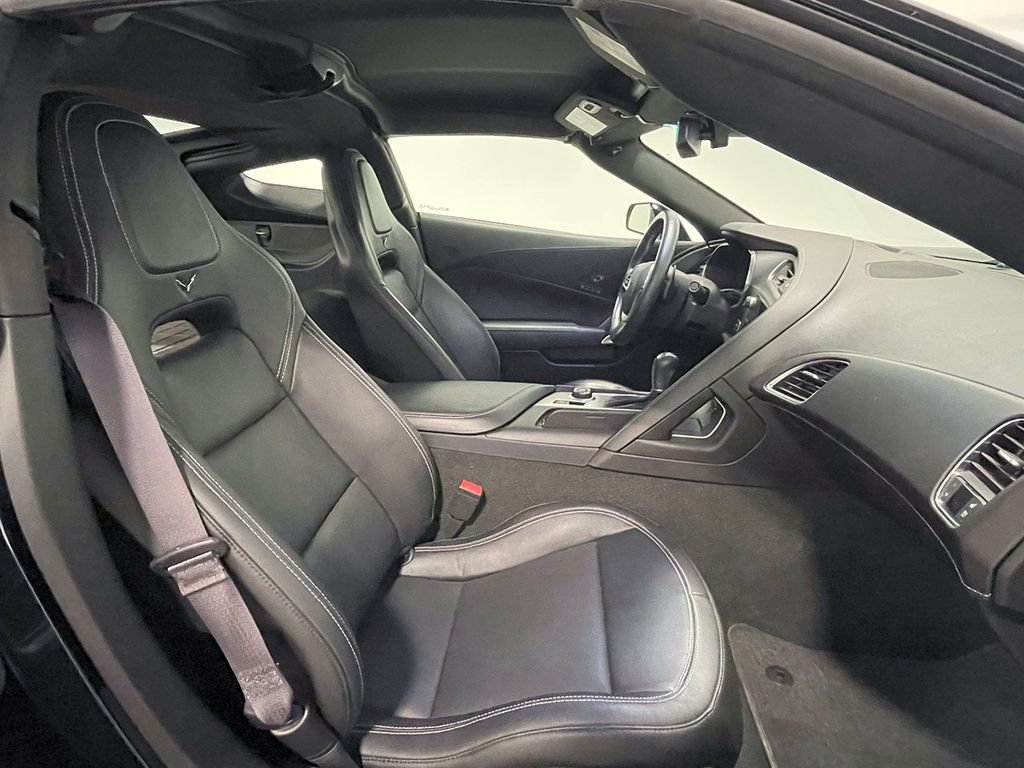 2015 Chevrolet Corvette Stingray 2LT photo 39