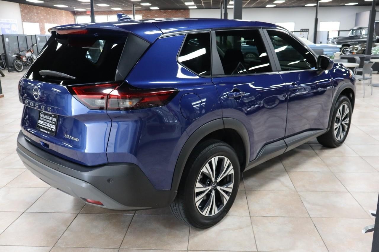 2023 Nissan Rogue SV photo 4