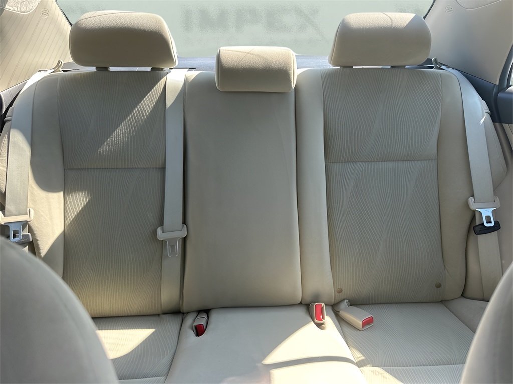 2012 Toyota Corolla LE photo 10