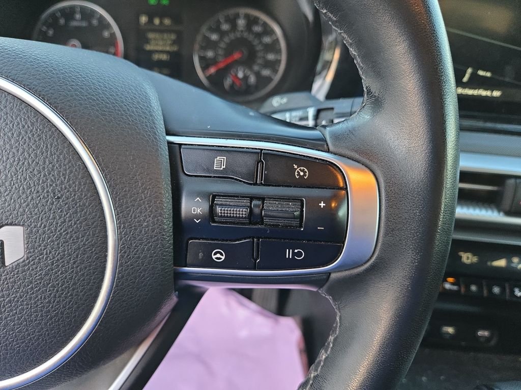 2022 Kia K5 GT-Line photo 19