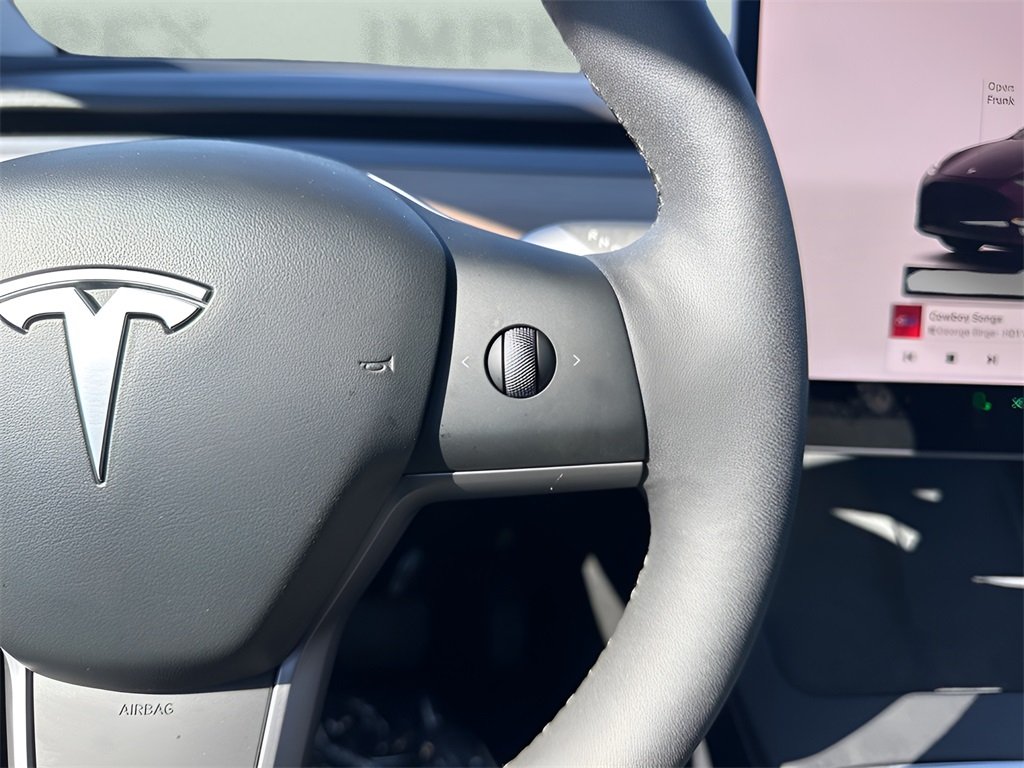 2024 Tesla Model Y Long Range photo 15