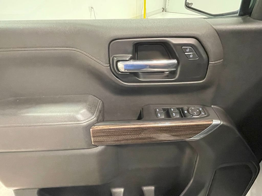 2020 Chevrolet Silverado 1500 RST photo 14