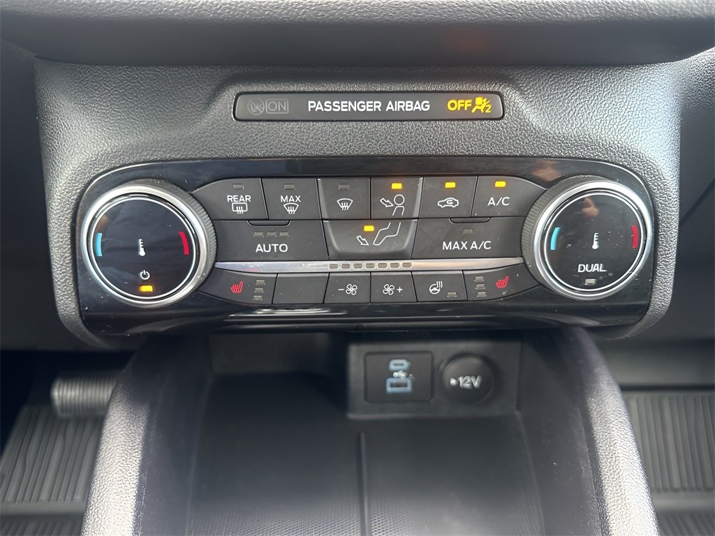 2022 Ford Escape SEL photo 18