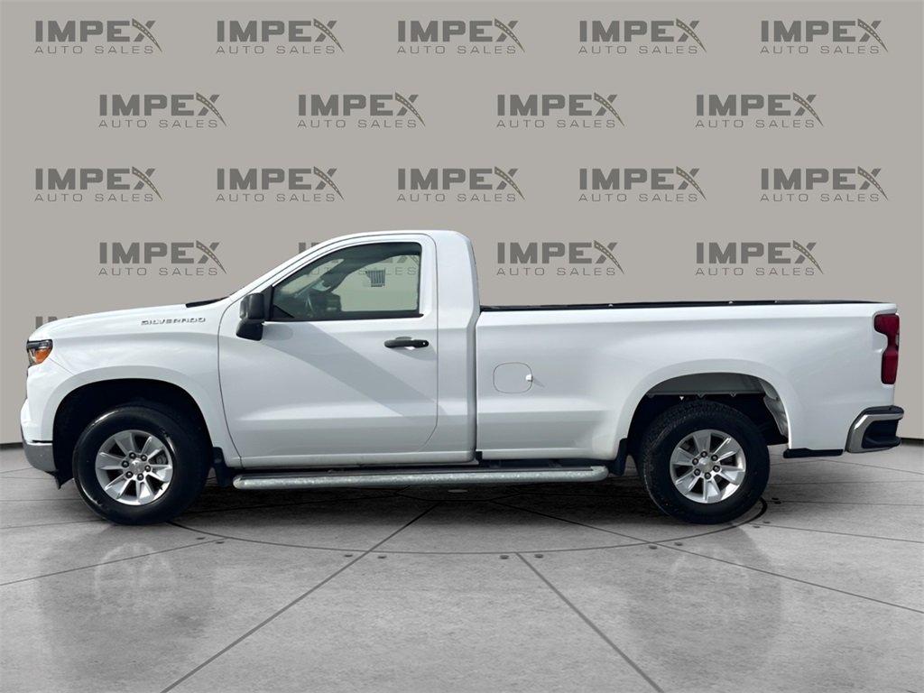 2024 Chevrolet Silverado 1500 photo 2