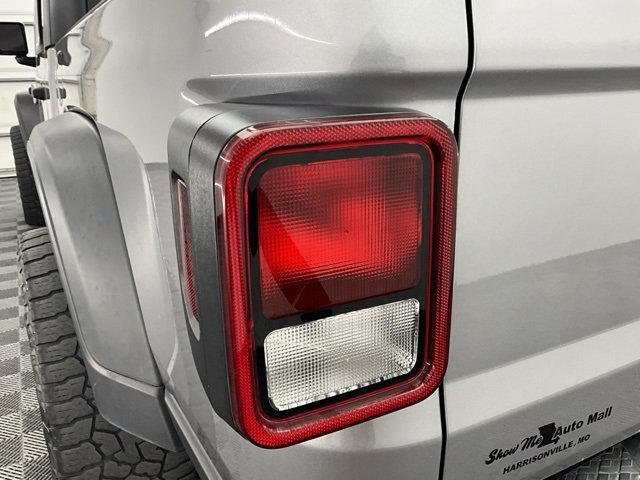 2020 Jeep Gladiator Sport photo 20