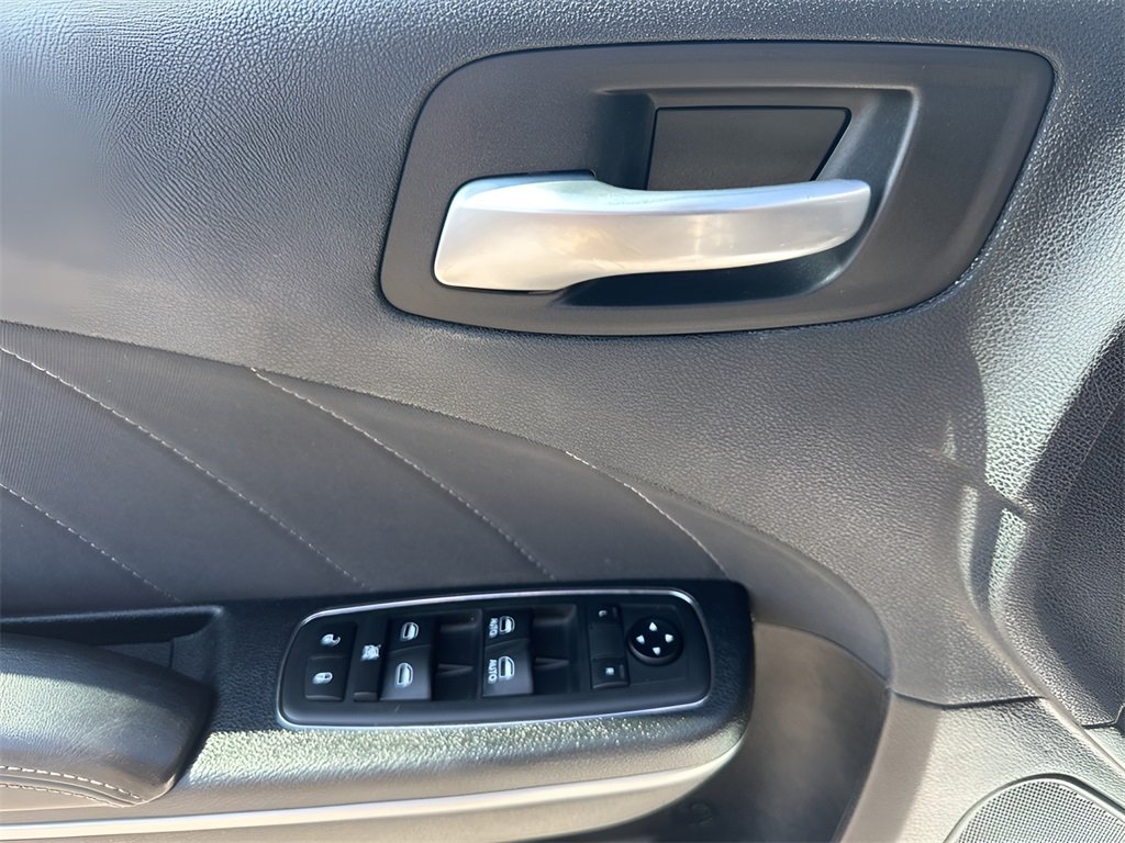 2019 Dodge Charger GT photo 23