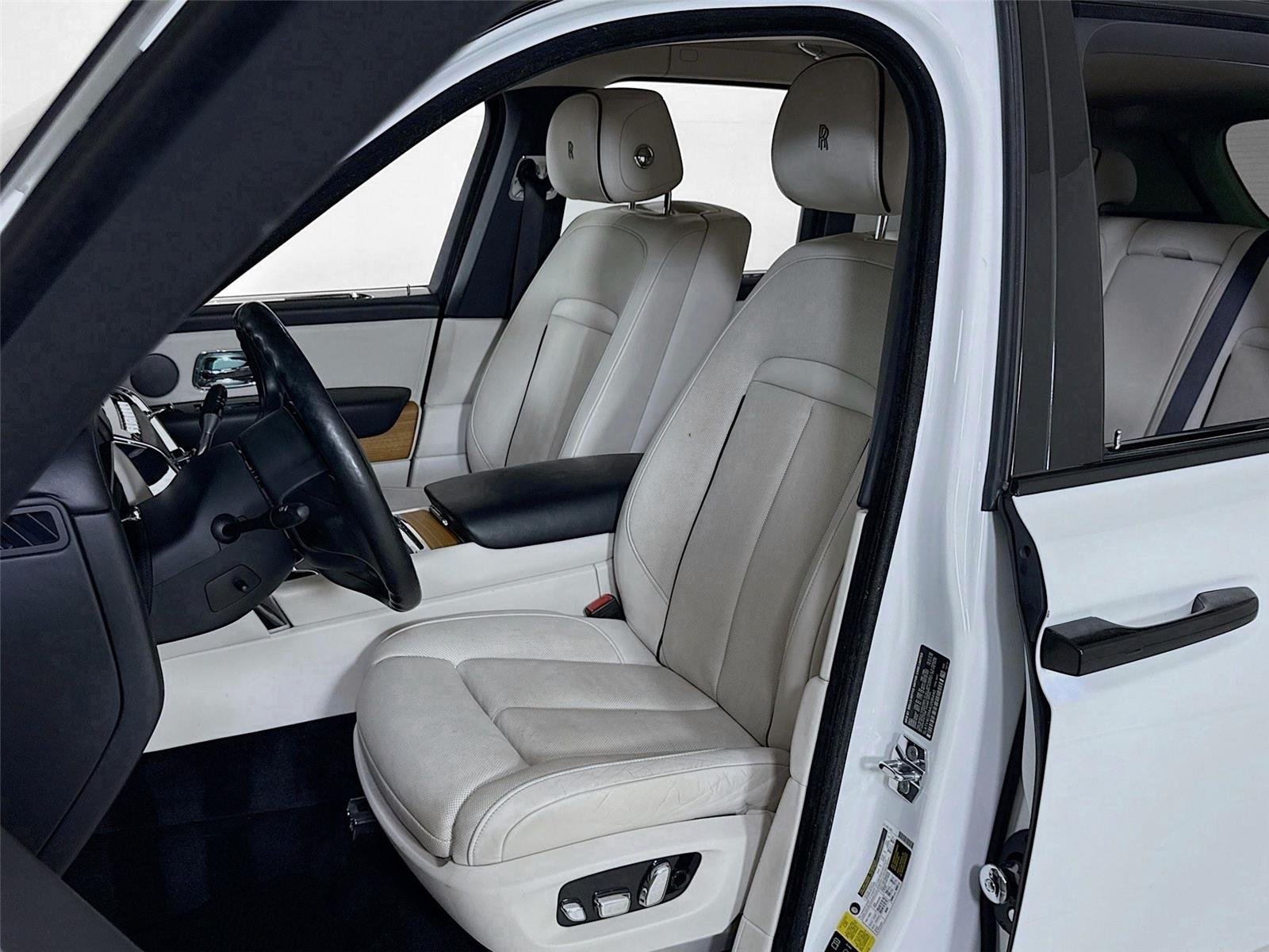 2021 Rolls Royce Cullinan RR31 photo 11