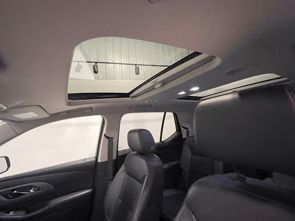 2020 Chevrolet Traverse RS photo 16