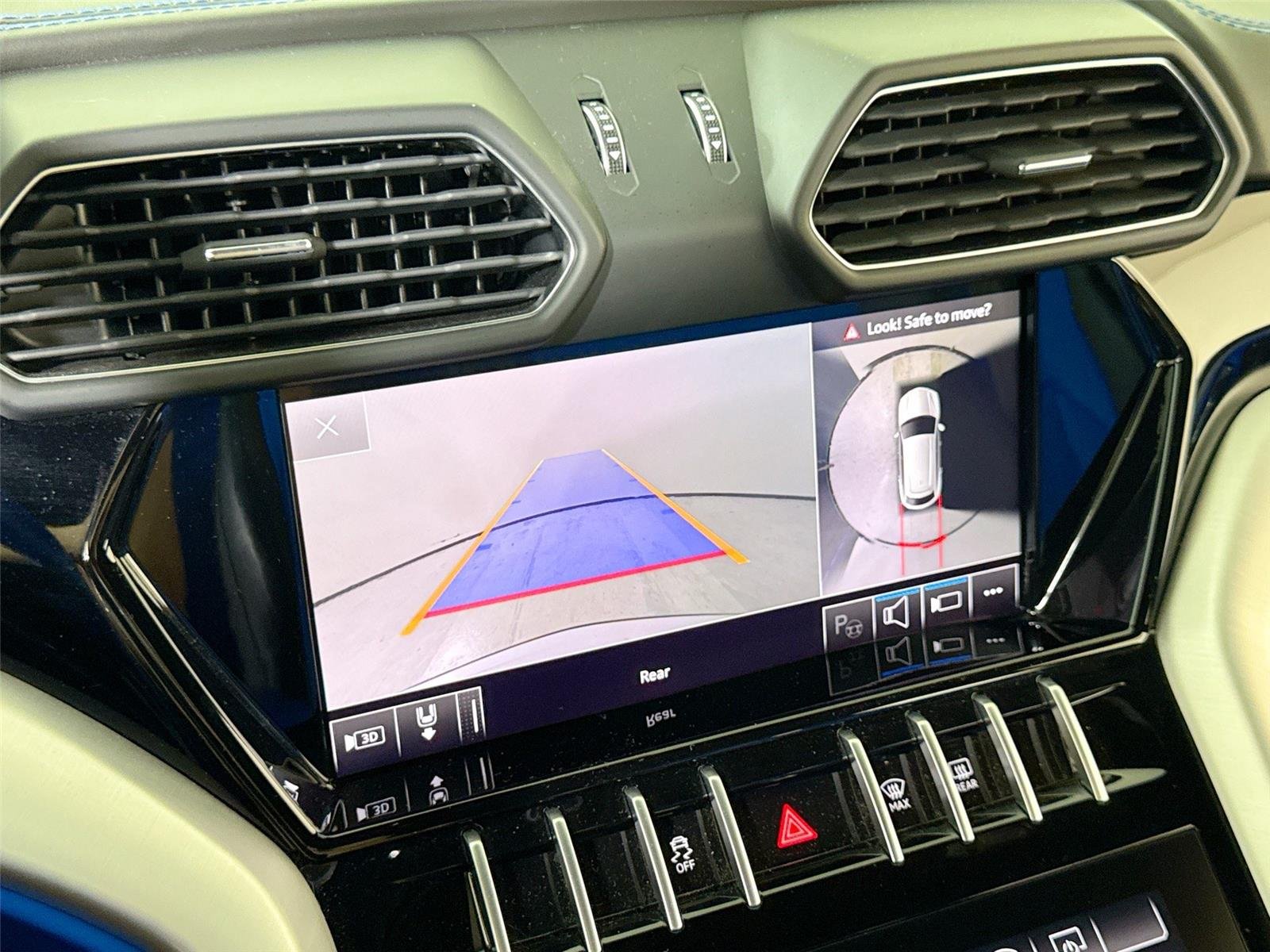 2021 Lamborghini Urus photo 17