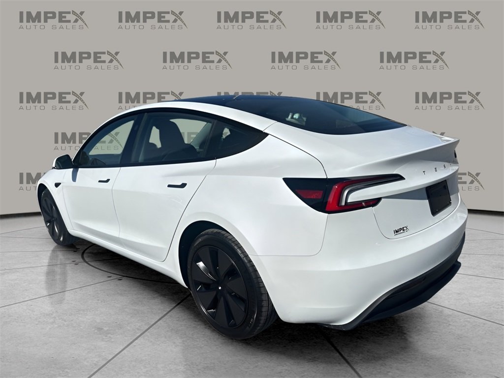 2025 Tesla Model 3 Long Range photo 3