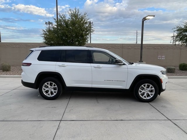 2021 Jeep Grand Cherokee Limited photo 2