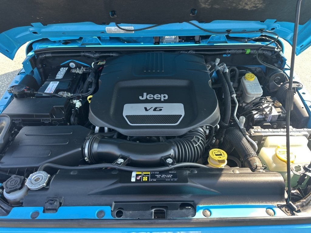 2017 Jeep Wrangler Unlimited Sahara photo 24
