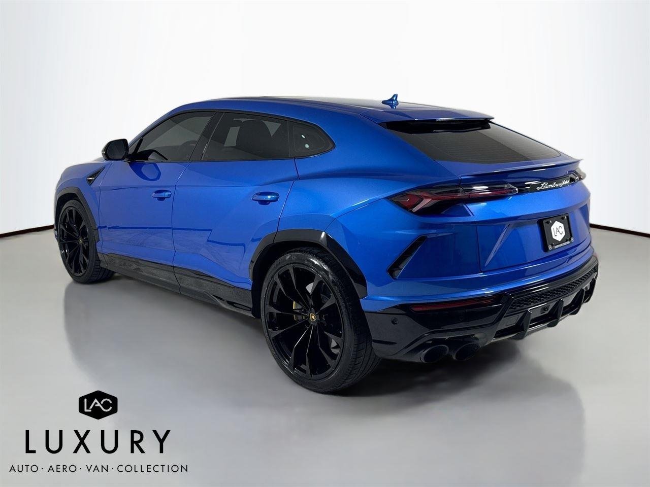 2022 Lamborghini Urus photo 6
