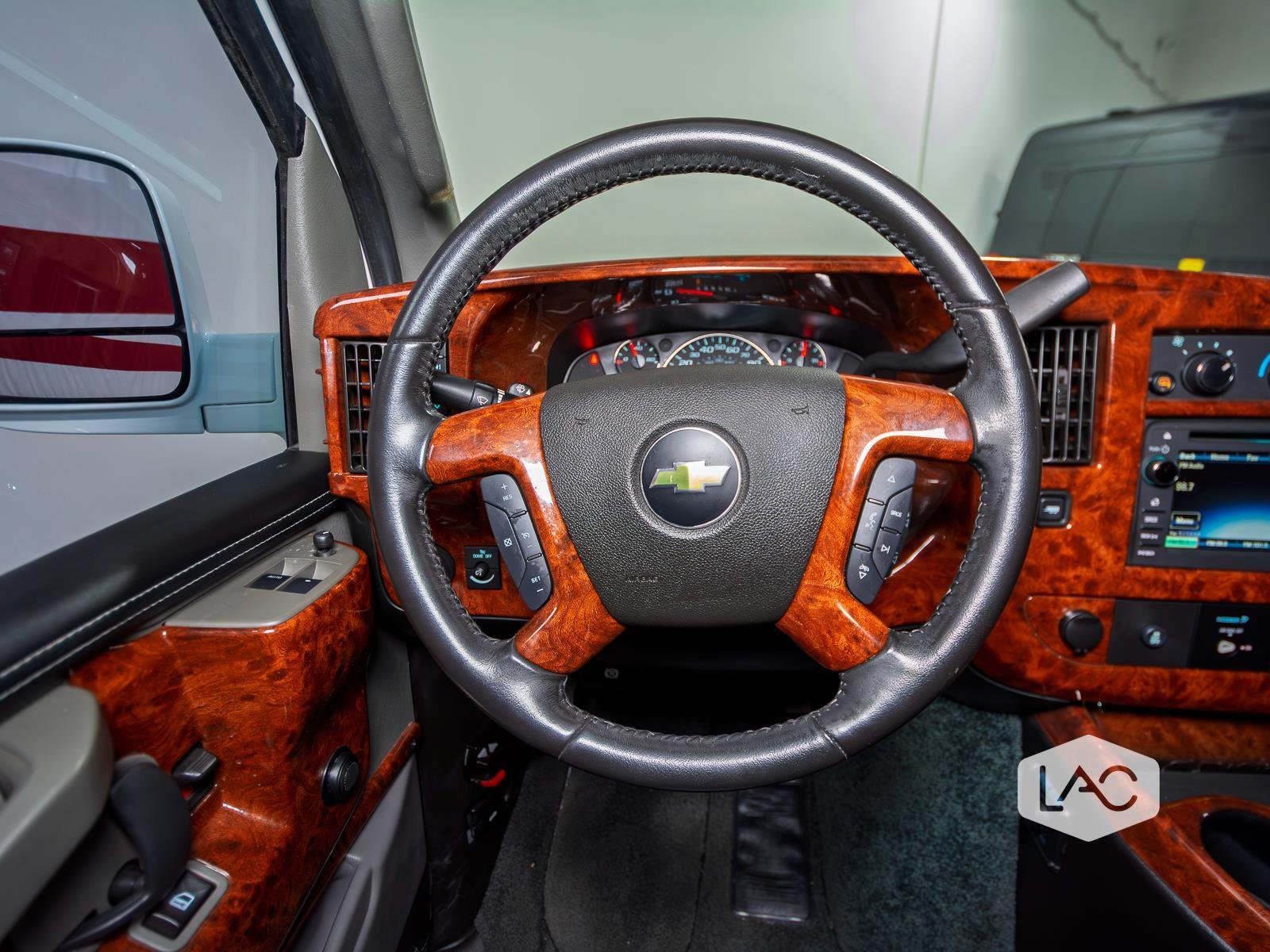 2019 Chevrolet Express photo 15