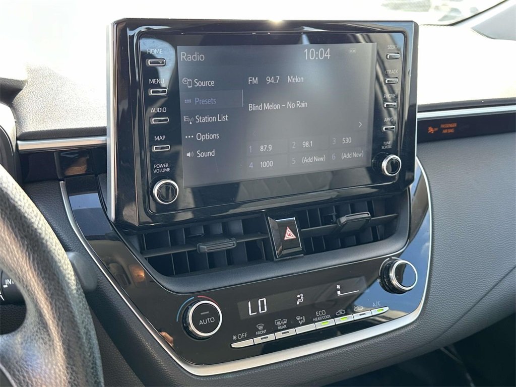 2020 Toyota Corolla LE photo 10