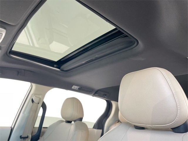 2023 Toyota Sienna XLE photo 41